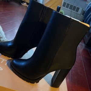 Just fab Serena boots